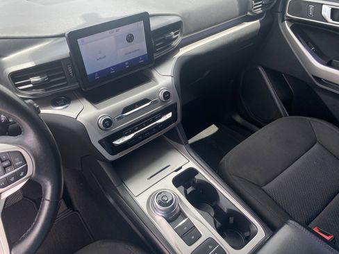 Used 2022 Ford Explorer XLT RWD image 16