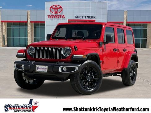 Used 2025 Jeep Wrangler Unlimited Sahara w/ Safety Group AWD/4WD image 1