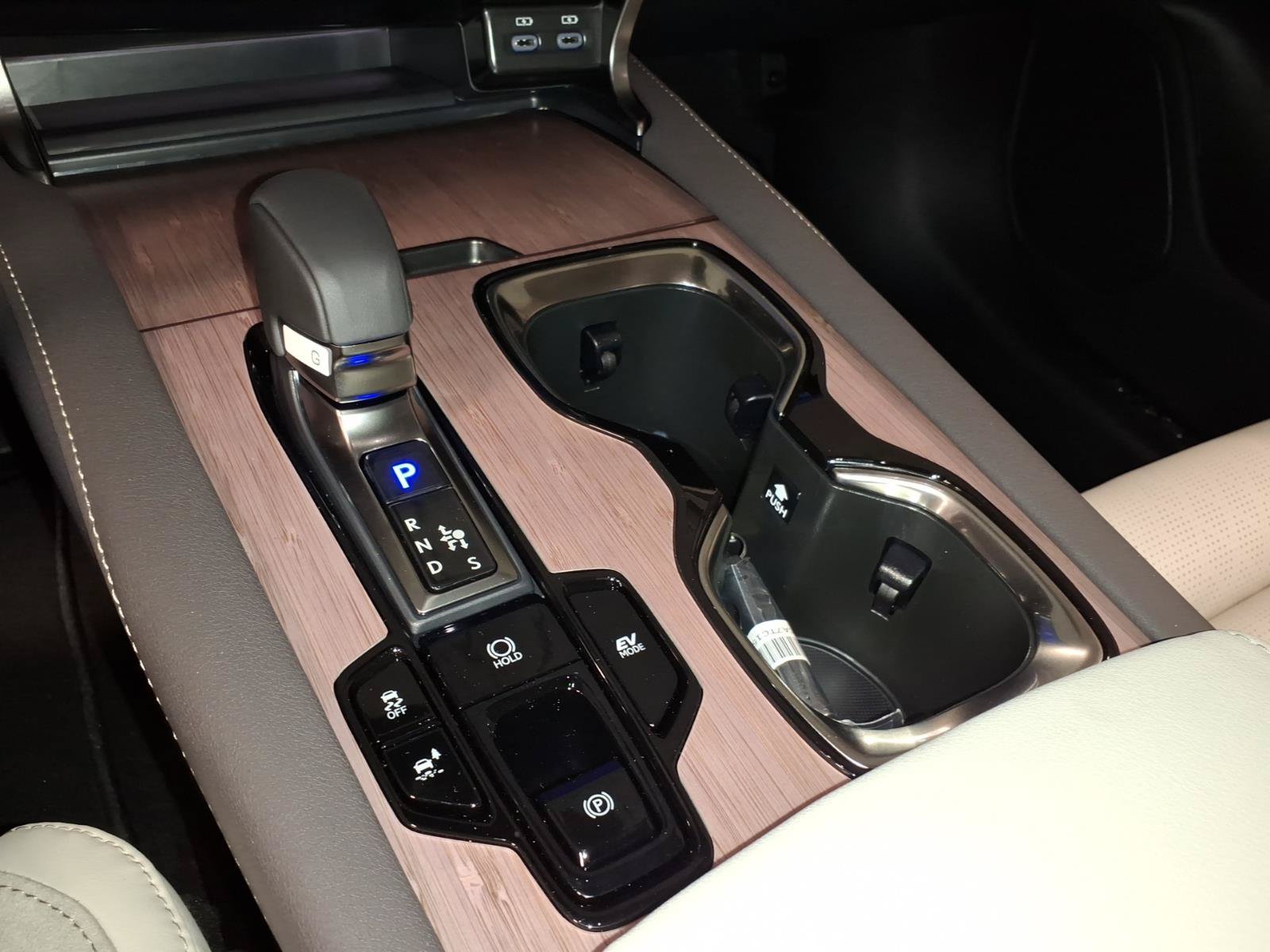 New 2026 Lexus RX 350h AWD/4WD image 8