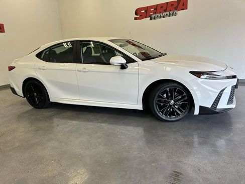 Certified 2025 Toyota Camry SE FWD image 2