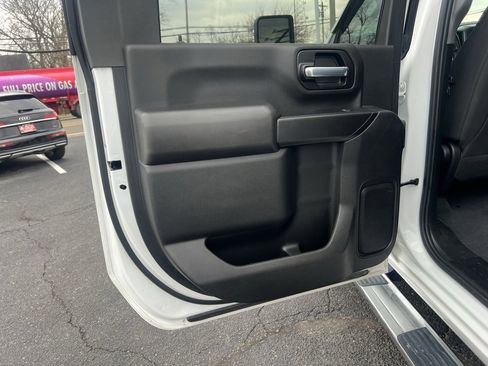 Used 2022 Chevrolet Silverado 2500 Custom w/ Custom Convenience Package image 16