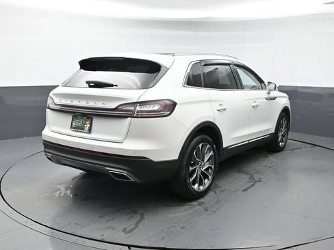 Used 2022 Lincoln Nautilus Reserve w/ Cargo Utility Package AWD/4WD image 6