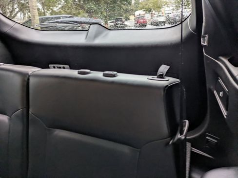 Used 2024 Mitsubishi Outlander SE image 15