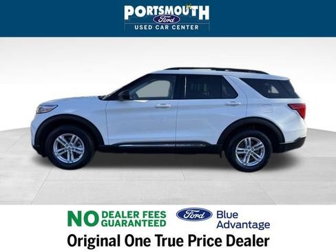 Used 2022 Ford Explorer XLT w/ Equipment Group 202A image 2