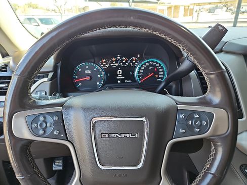 Used 2018 GMC Yukon Denali w/ Denali Ultimate Package image 12