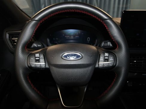 Used 2025 Ford Escape ST-Line Elite w/ Premium Technology Package image 12