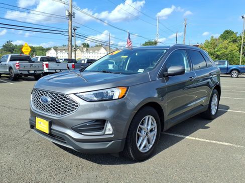 Used 2024 Ford Edge SEL w/ Convenience Package AWD/4WD image 3