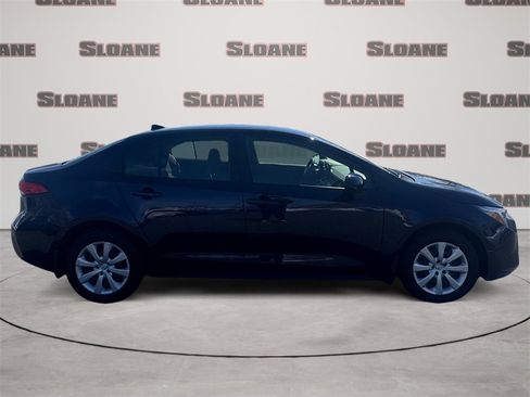 Used 2023 Toyota Corolla LE image 6