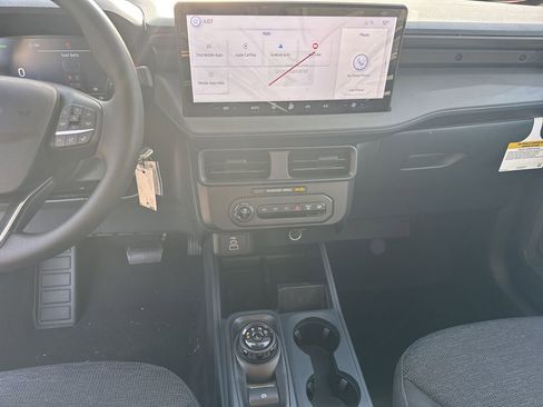 New 2025 Ford Maverick XL image 27