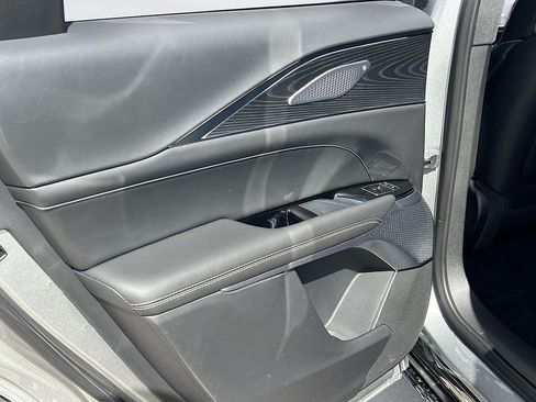 New 2026 Cadillac Lyriq V AWD/4WD image 27