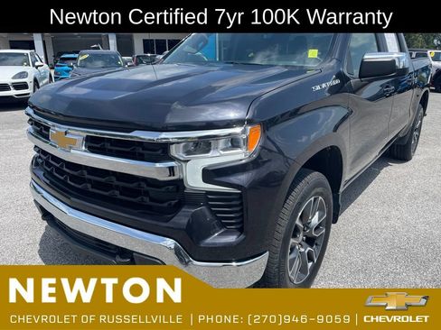 Used 2023 Chevrolet Silverado 1500 LT AWD/4WD image 3