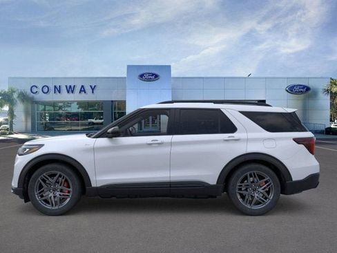 New 2026 Ford Explorer ST-Line image 3
