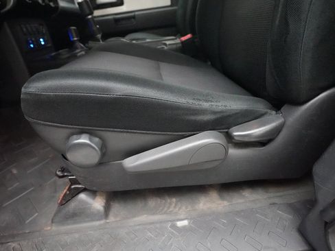 Used 2012 Toyota FJ Cruiser 4WD w/ Upgrade Pkg image 27
