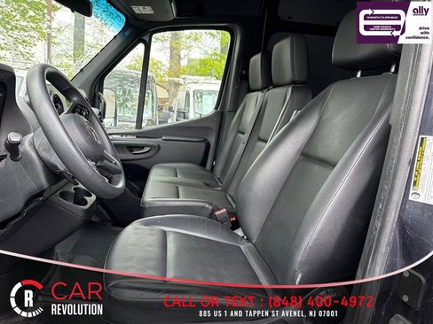 Used 2023 Mercedes-Benz Sprinter 2500 image 9