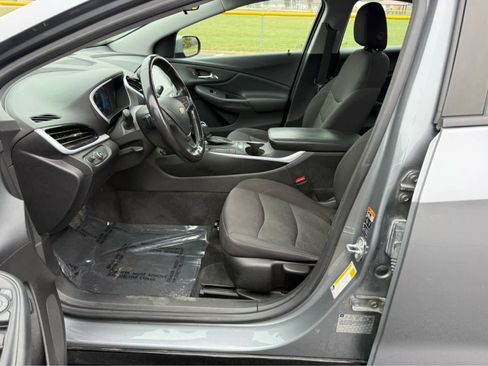 Used 2018 Chevrolet Volt LT w/ Comfort Package image 10