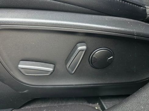Used 2023 Ford Escape SE image 17