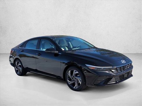 New 2026 Hyundai Elantra Limited w/ Cargo Package image 7