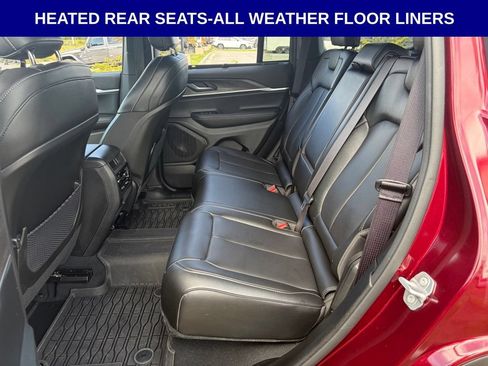 Used 2025 Jeep Grand Cherokee Limited w/ Luxury Tech Group II RWD image 13