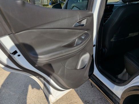 Used 2024 Buick Encore GX Sport Touring image 32