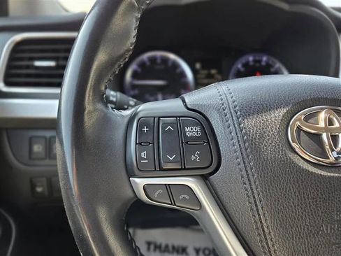 Used 2018 Toyota Highlander XLE image 13