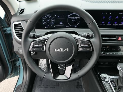 Used 2026 Kia Seltos EX FWD image 19