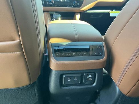 New 2026 Nissan Pathfinder Platinum image 23