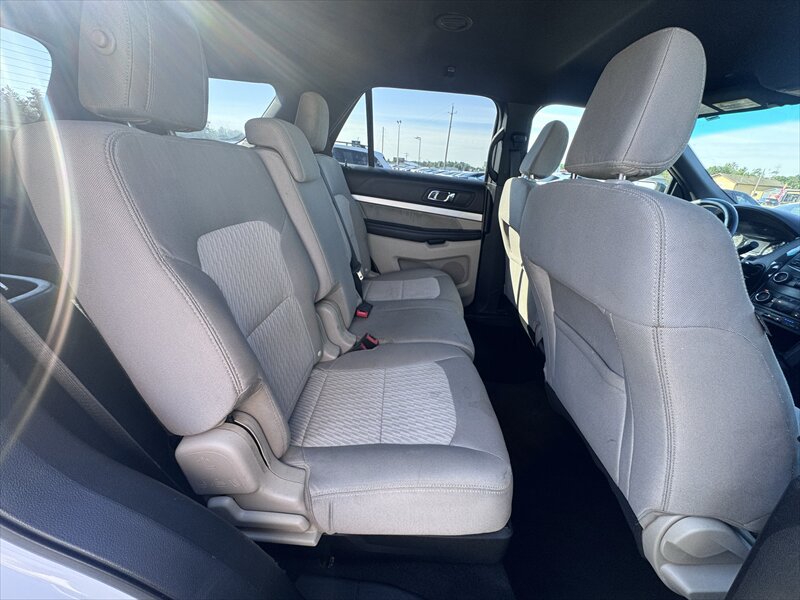 Used 2018 Ford Explorer 4WD image 18