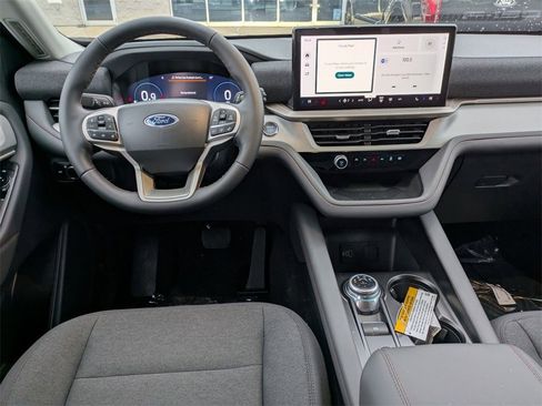 New 2026 Ford Explorer Active image 17