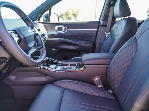 Certified 2026 Kia Sorento SX Prestige AWD/4WD image 17