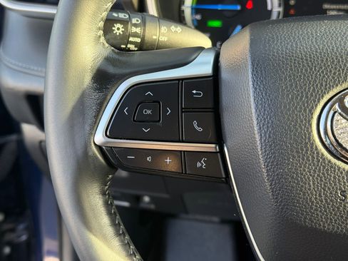 Used 2021 Toyota Highlander XLE image 19