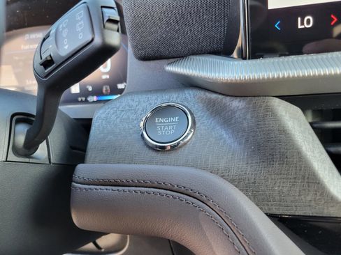 New 2026 Ford Explorer Platinum image 18