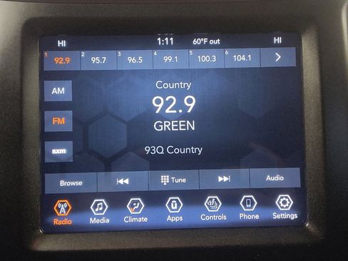 Used 2022 Jeep Cherokee Trailhawk image 25