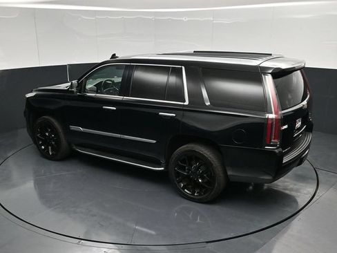 Used 2019 Cadillac Escalade Luxury AWD/4WD image 59
