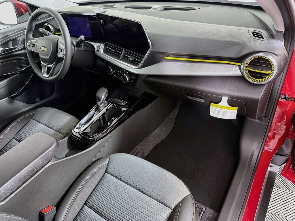 New 2026 Chevrolet Trax LT w/ Driver Confidence Package FWD image 26