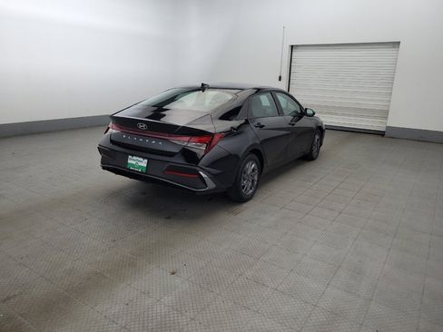 Used 2024 Hyundai Elantra SEL FWD image 9