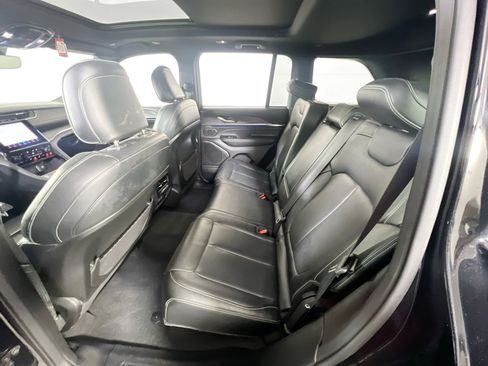 Used 2022 Jeep Grand Cherokee Overland image 25