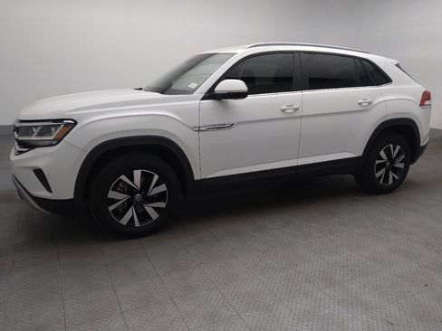 Used 2021 Volkswagen Atlas Cross Sport SE image 2