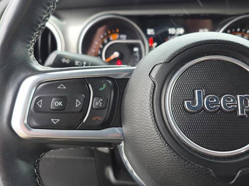 Used 2022 Jeep Wrangler Unlimited Sahara w/ Cold Weather Group image 23