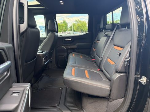 Used 2021 GMC Sierra 1500 AT4 w/ AT4 Value Package AWD/4WD image 32