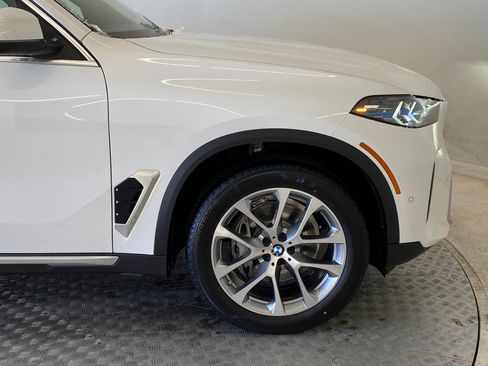New 2026 BMW X5 xDrive40i w/ Premium Package image 11
