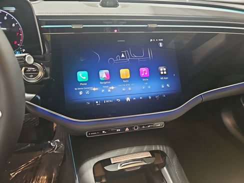 New 2026 Mercedes-Benz E 350 4MATIC Sedan image 21