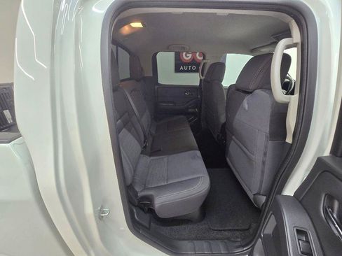 Used 2022 Nissan Frontier SV RWD image 17