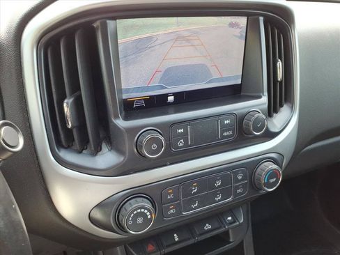 Used 2019 Chevrolet Colorado LT AWD/4WD image 36