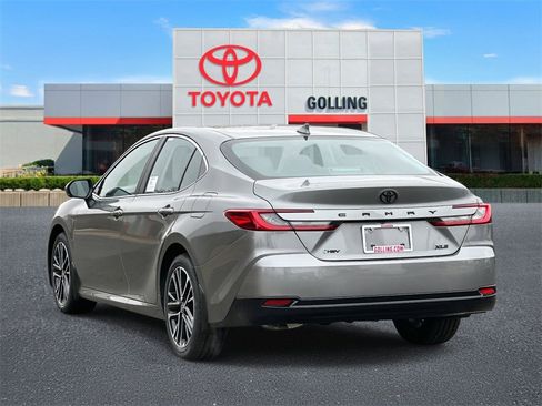 New 2026 Toyota Camry XLE image 4