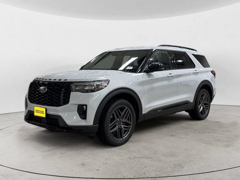 Used 2026 Ford Explorer ST-Line w/ ST-Line Street Pack AWD/4WD image 1