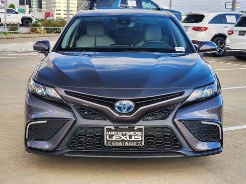 Used 2024 Toyota Camry SE FWD image 2