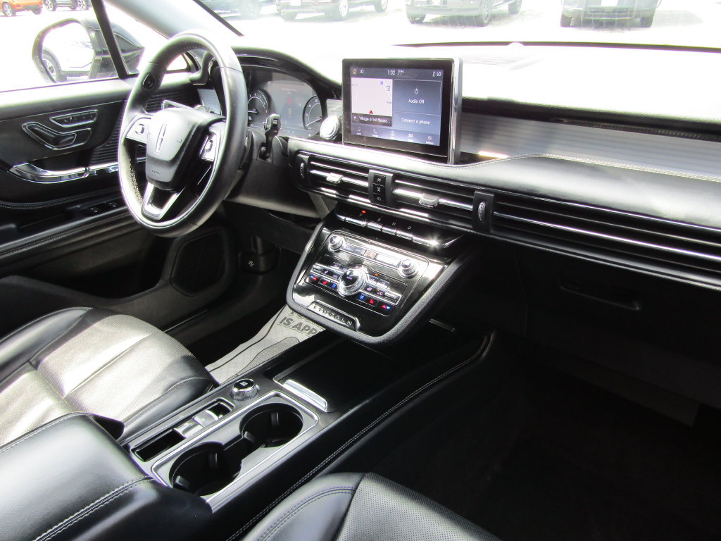 Used 2022 Lincoln Corsair AWD w/ Equipment Group 101A image 22