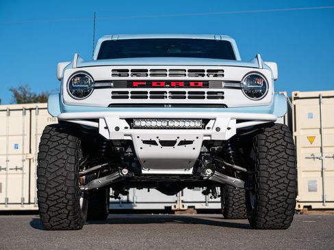 New 2025 Ford Bronco Heritage Edition image 9