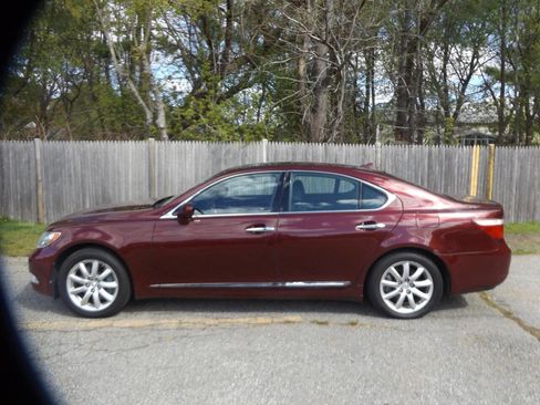 Used 2009 Lexus LS 460 AWD image 2