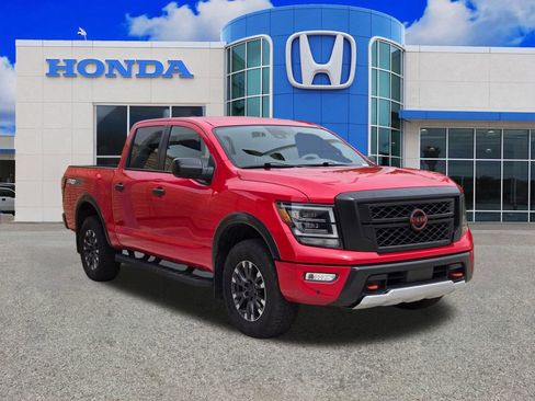 Used 2024 Nissan Titan PRO-4X w/ Pro-4x Utility Package AWD/4WD image 14